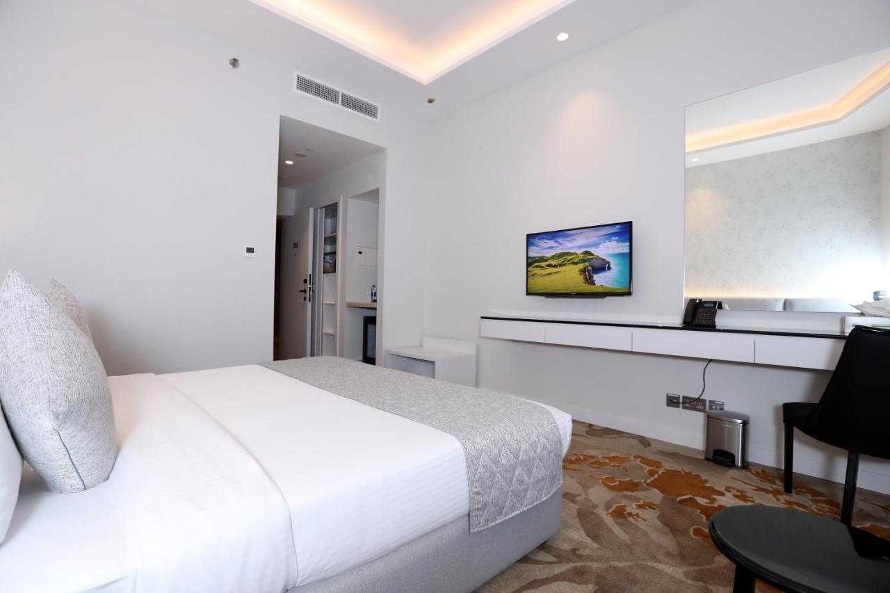 Estay دبي