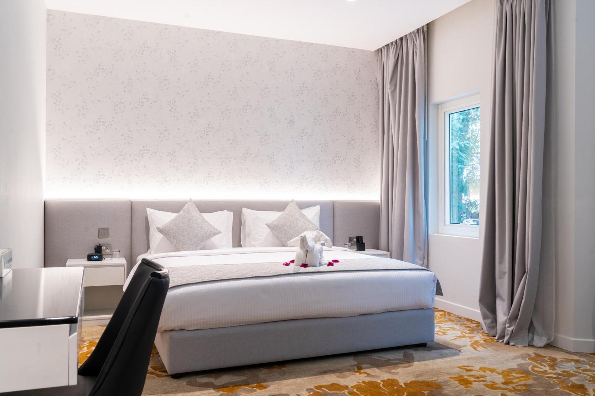 Estay دبي