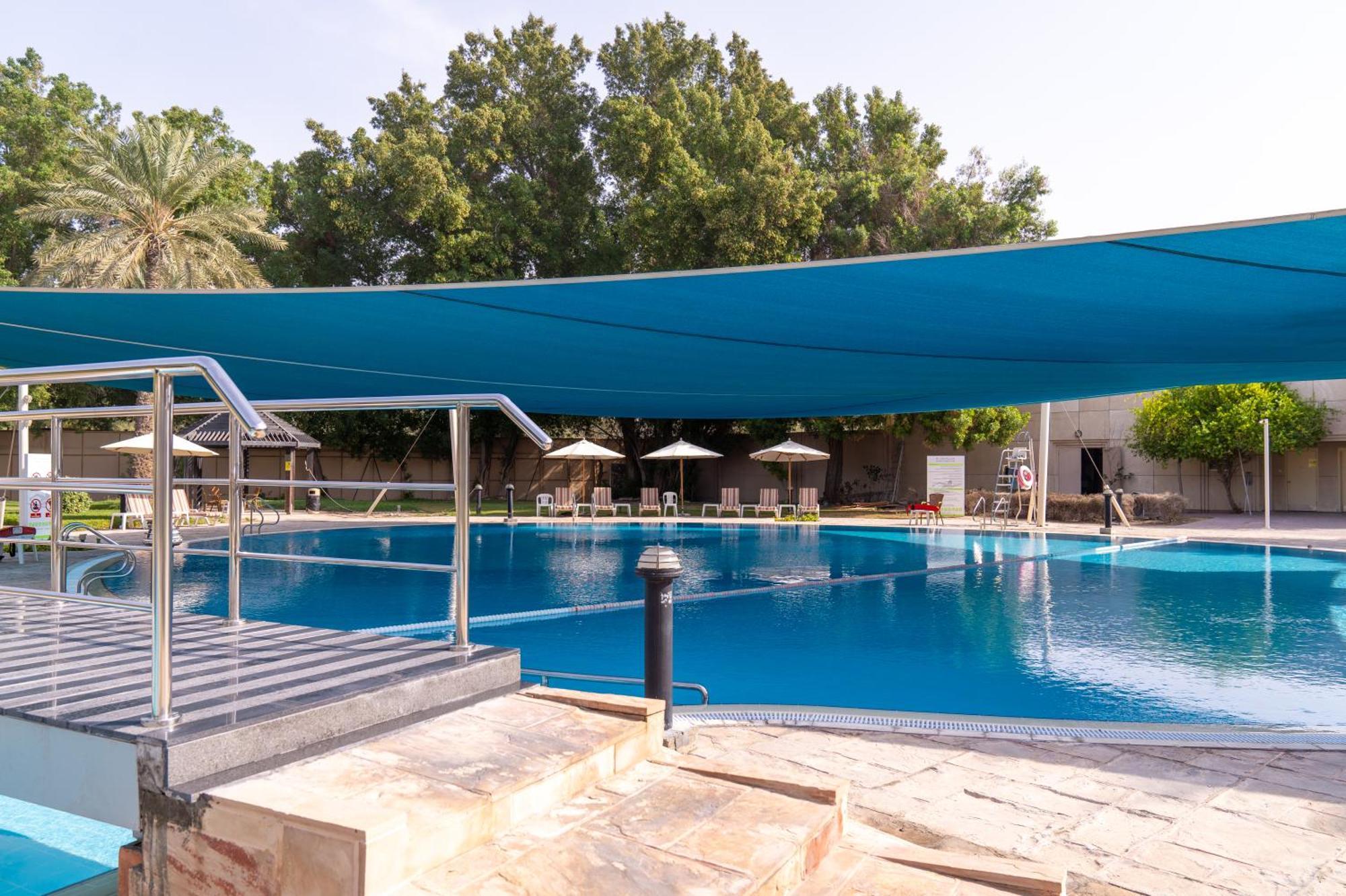 فندق Estay 3*